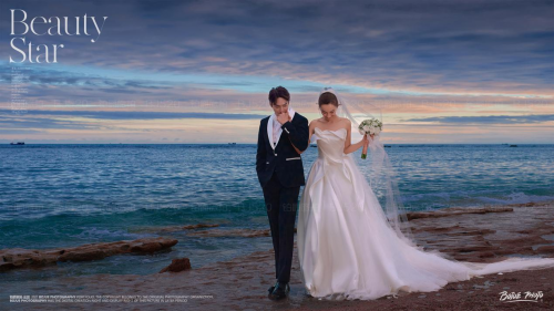 铂爵旅拍婚纱摄影，在4月与爱相约